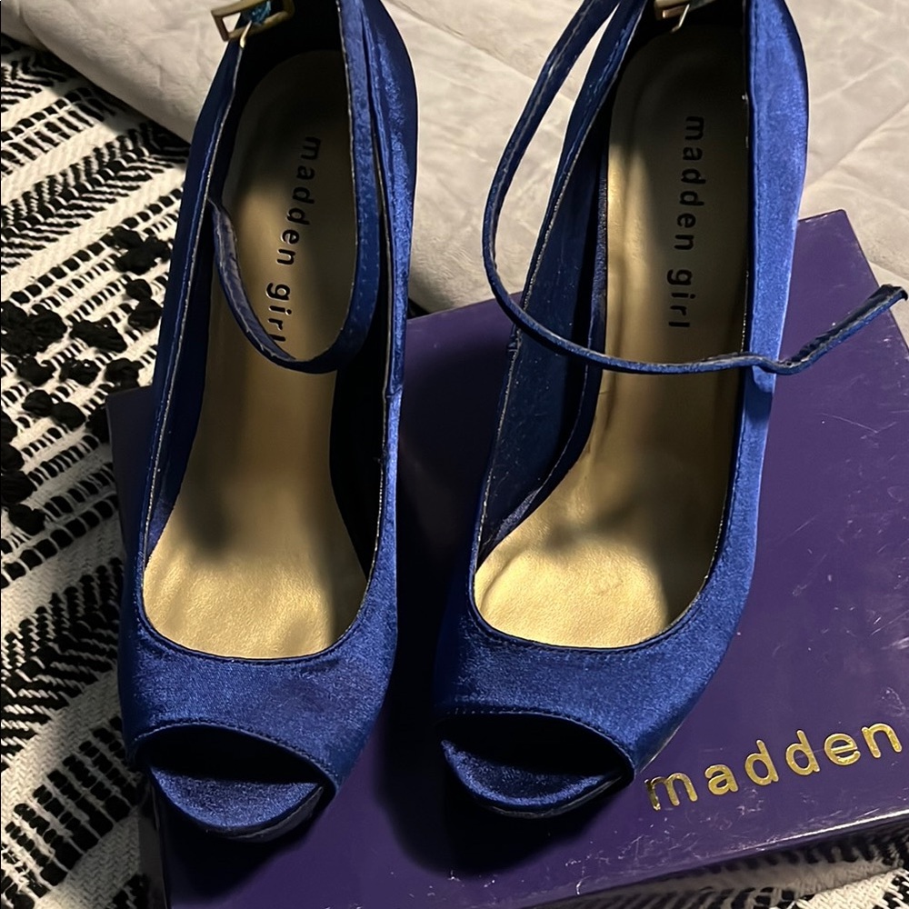 Madden Girl Blue Peep Toe Heels